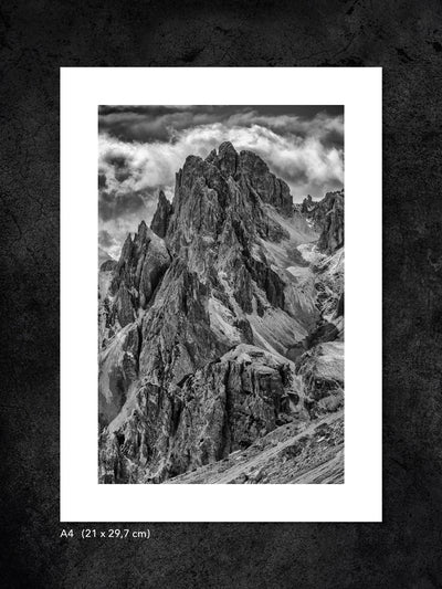 Fotokonst från PWMFoto visar foto från Dolomiterna med titeln ”Top of the mountain” / Photo Art by PWMFoto showing a photo from Dolomites called ”Top of the mountain”