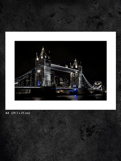 Fotokonst av PWMFoto med titeln ”London Tower Bridge” / Photo Art by PWMFoto called ”London Tower Bridge”