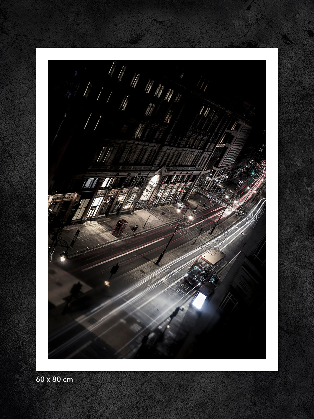 Fotokonst av PWMFoto med titeln ”London Strand Street” / Photo Art by PWMFoto called ”London Strand Street”