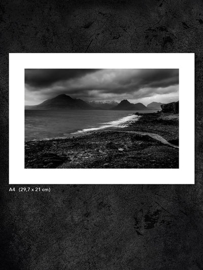 Fotokonst av PWMFoto från Isle of Skye med titeln ”Elgol Beach” / Photo Art by PWMFoto from Isle of Skye called ”Elgol Beach”