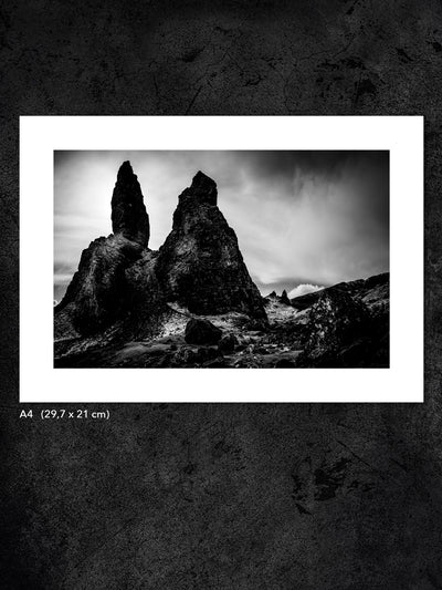 Fotokonst av PWMFoto från Isle of Skye med titeln ”The Old Man of Storr V” / Photo Art by PWMFoto from Isle of Skye called ”The Old Man of Storr V”