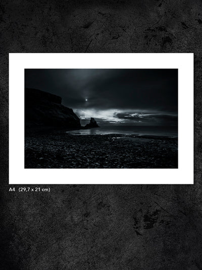 Fotokonst av PWMFoto från Isle of Skye med titeln ”Talisker bay beach” / Photo Art by PWMFoto from Isle of Skye called ”Talisker bay beach”