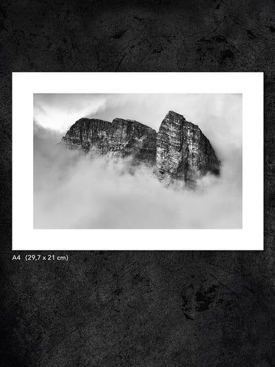 Fotokonst från PWMFoto visar foto från Dolomiterna med titeln ”Coming up” / Photo Art by PWMFoto showing a photo from Dolomites called ”Coming up”